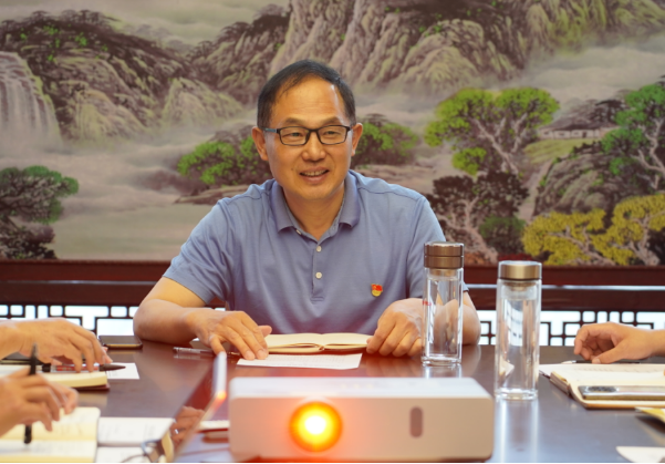 市產(chǎn)業(yè)集團(tuán)直屬單位黨委召開黨支部書記會議456.png